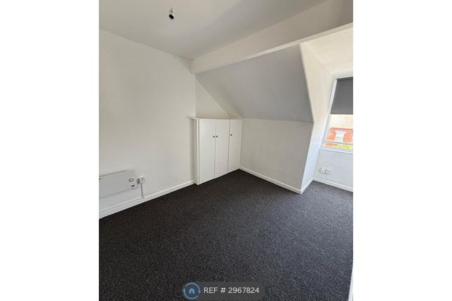 Flat, Woodland Terrace, Darlington photo 4