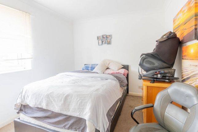 Flat 7, Bay View Court Stour Road, Harwich photo 4