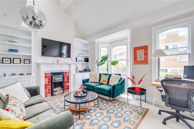 Flat for sale in Humbolt Road, Fulham, London