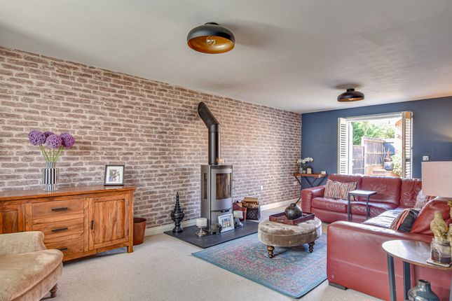 2, Parker Way, Dunmow photo 4