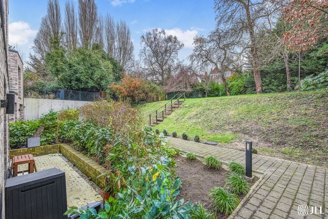 3-bed flat on 7, 252, Finchley Road, London, £850,000