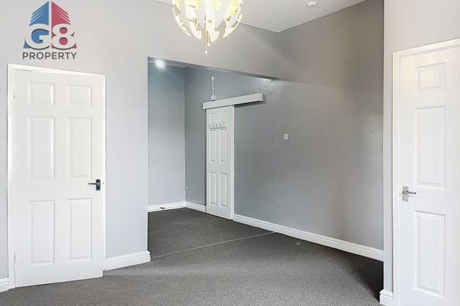 FLAT 1, 72 PONTEFRACT ROAD, BARNSLEY photo 4