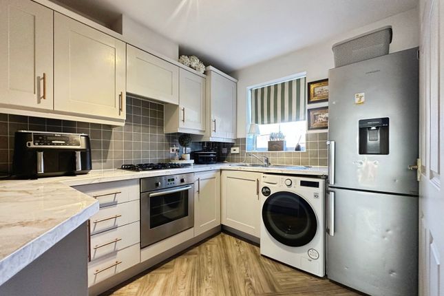 6, Alameda Gardens, Tettenhall, Wolverhampton photo 3