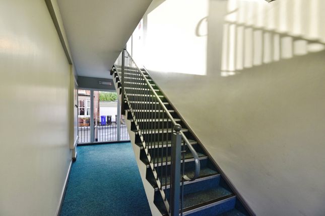 Flat 4, 1, James Street, Staffordshire photo 3