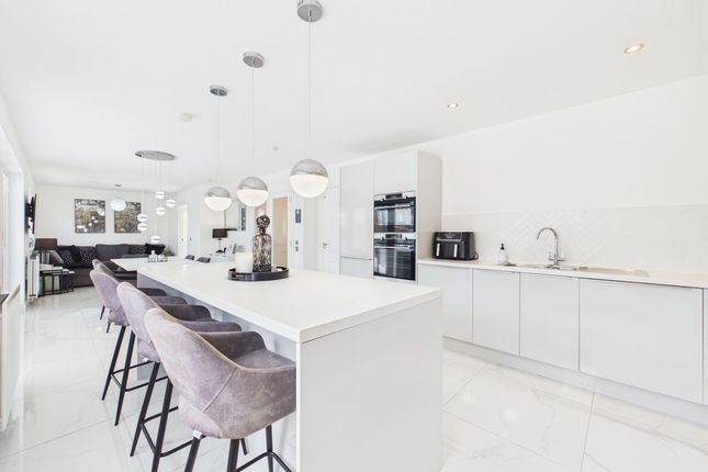 23 Stoker Crescent, Glasgow photo 4