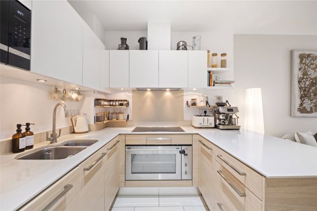 Flat 61,, Ensign House, London photo 4