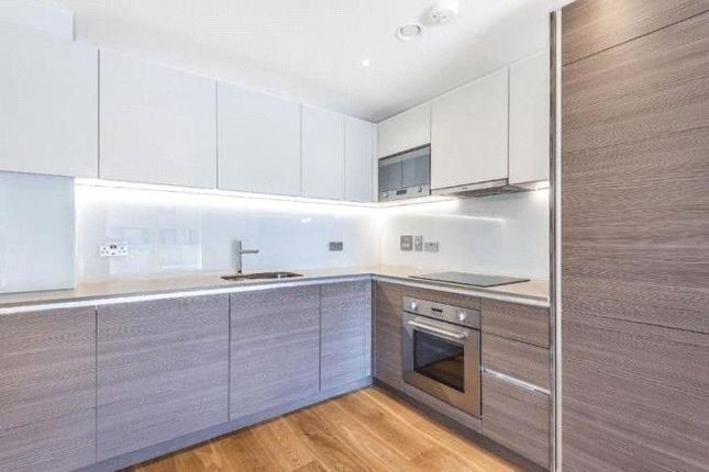 Flat to rent in Grove Park, London