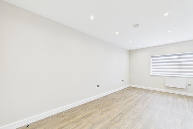 4, 7, Catherine Court, Burgess Hill photo 4