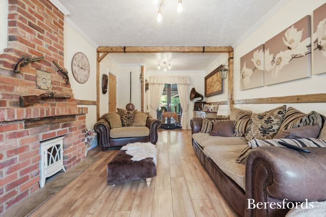 25, Skitts Hill, Essex photo 4