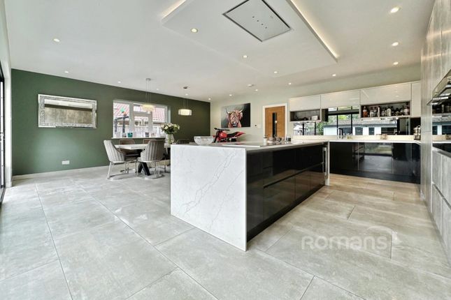 37, Branksome Hill Road, Sandhurst photo 4