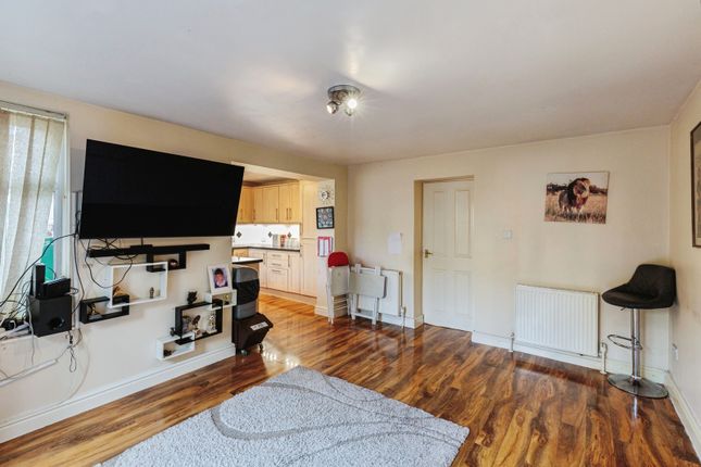 2, Glen Street, Lancashire photo 3