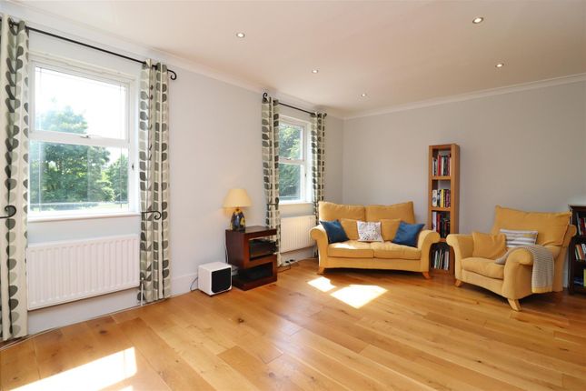 17, Ellis Fields, St. Albans photo 2
