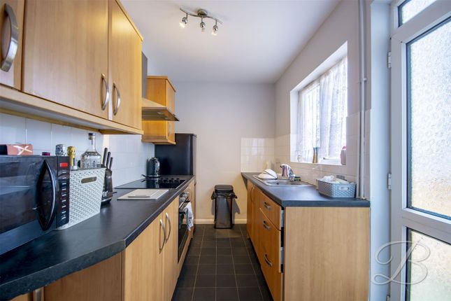 78, Broxtowe Drive, Mansfield photo 3