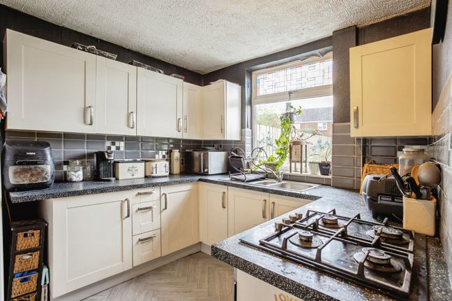 52, Holmfield Avenue, Leicestershire photo 4