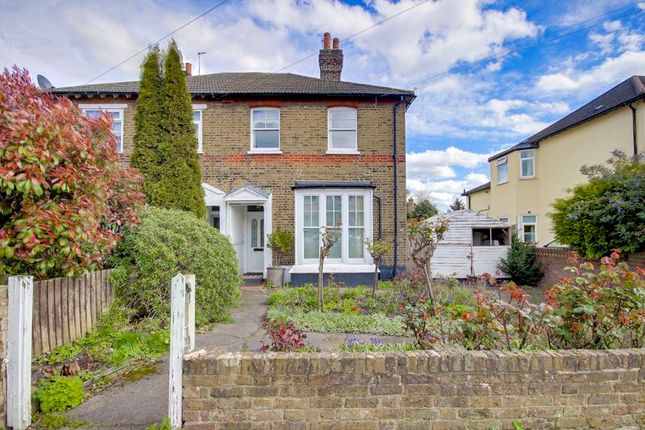 Thumbnail Property for sale in First Avenue, Enfield