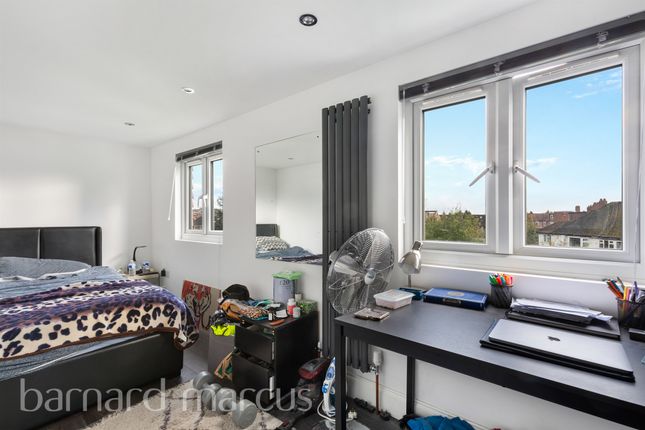 Terraced house for sale in Cambridge Road, Mitcham