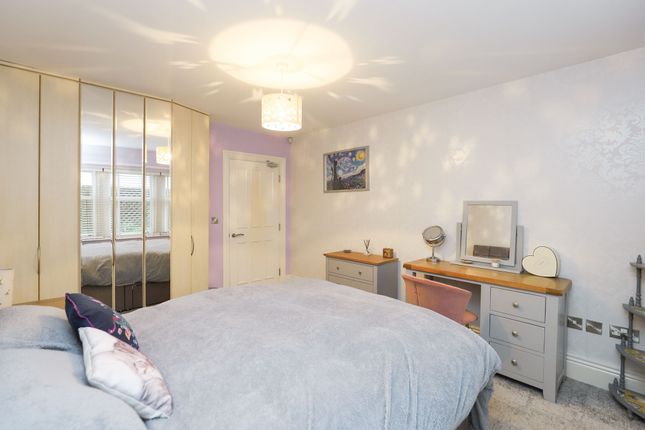 Flat for sale in Westbourne Road, Westbourne Manor