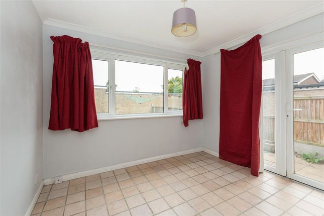 2, Otham Close, Canterbury photo 3