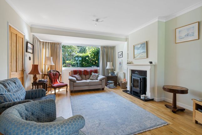 3 The Holdens, Chichester photo 2