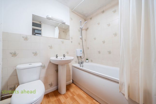 Flat 1,, 11, Hurst Road, Croydon photo 4
