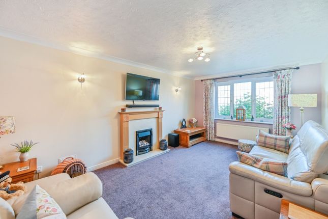 47, Thrift Road, Burton-on-Trent photo 3
