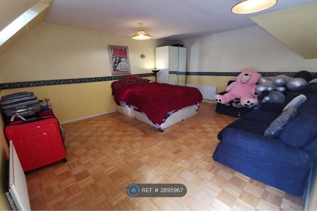 Witton Court, Newcastle Upon Tyne photo 3