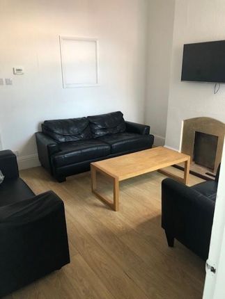 47 Walgrave Livingroom.Jpg
