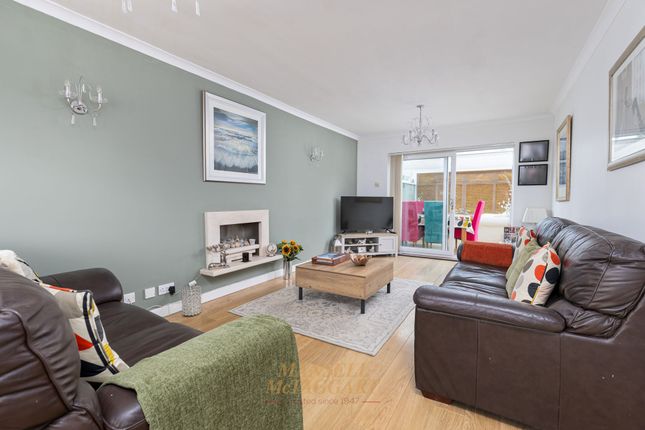 52 Campbell Crescent, East Grinstead photo 4