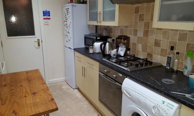 25 Thomson Street, Dundee photo 3