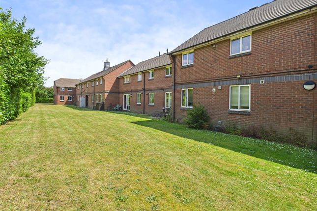 18, Chichester Close, Hampton photo 2