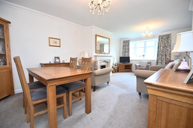 38, Thames Avenue, Leigh photo 4