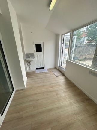 21, Waverley Road, South Norwood photo 3