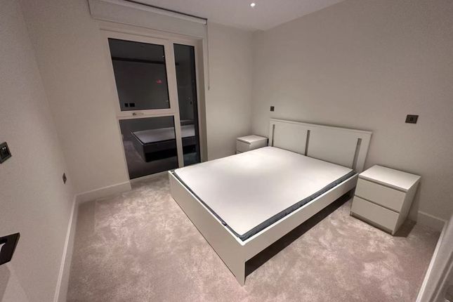 28 Cassini Apartments, London photo 3