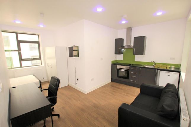Studio to rent in Phoenix Yard, Upper Brown Street, Leicester