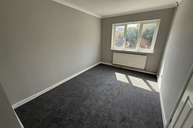 66, Malham Way, Leicester photo 4