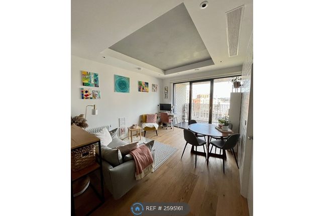 Lounge 2