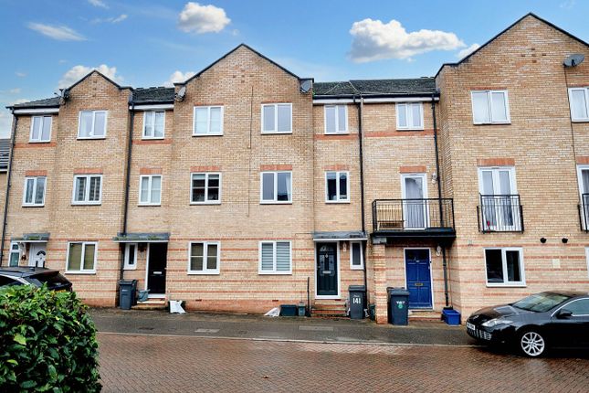 Thumbnail Town house for sale in Parkinson Drive, Chelmsford