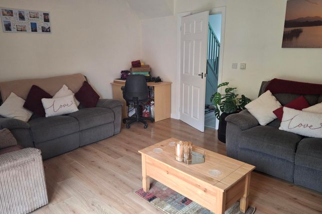 34, Cae Gwyrdd, Carmarthen photo 5