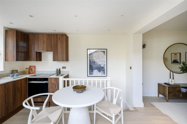 39, Munro Mews, London photo 4