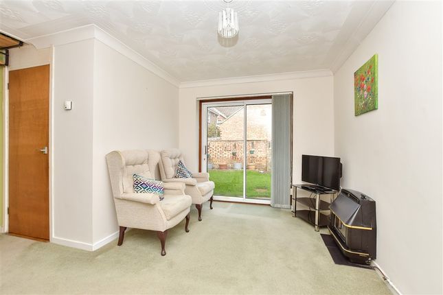 Laxton Way, Faversham photo 3