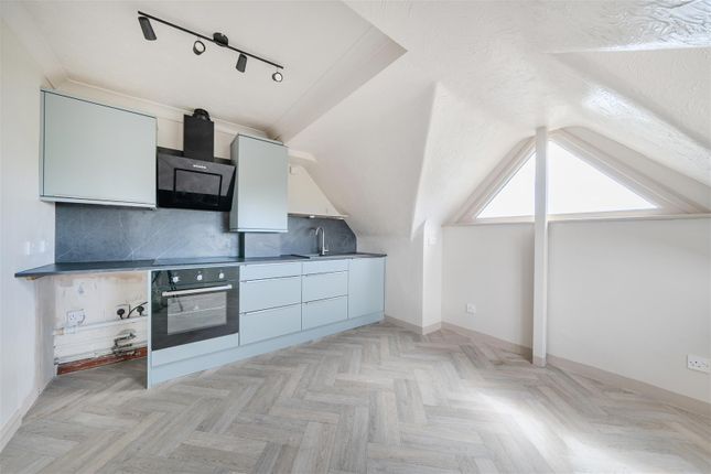 Flat 5, 35, Preston Road, Weymouth photo 4