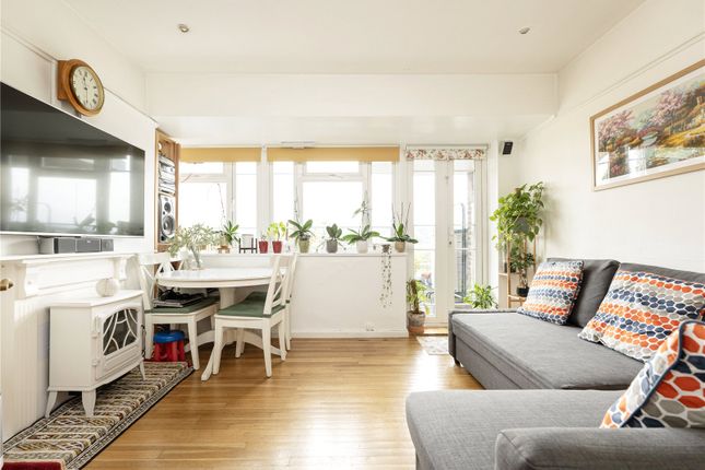 Thumbnail Flat for sale in Commonside Court, Streatham High Road, London