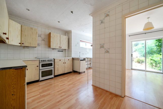 19, Greenacres Ring, Littlehampton photo 3