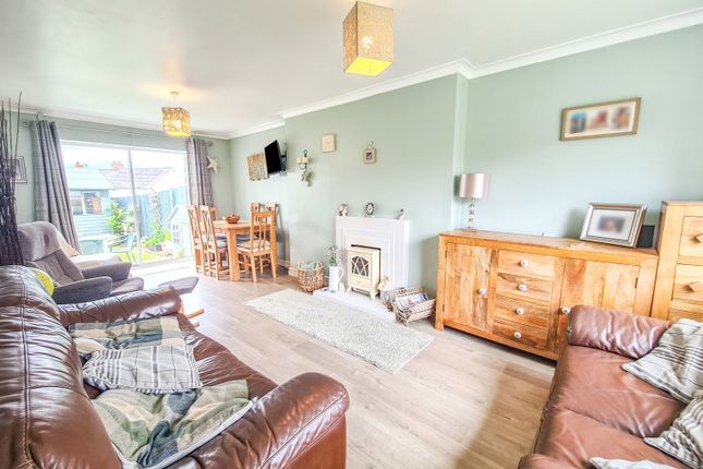 8, Pantydwr, Swansea photo 2