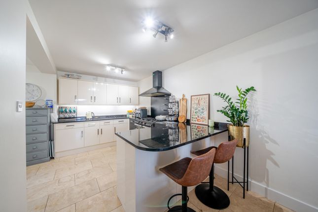 22, Longlees, Rickmansworth photo 4