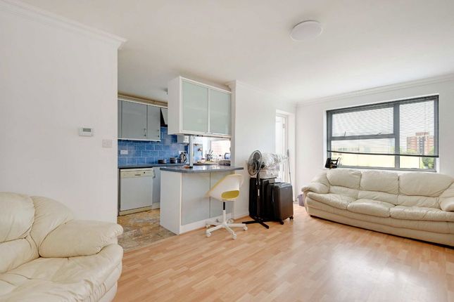 Thumbnail Flat to rent in Chatsfield Place, London