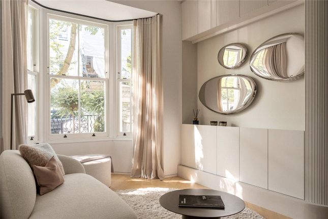 8, Berkeley Gardens, London photo 3