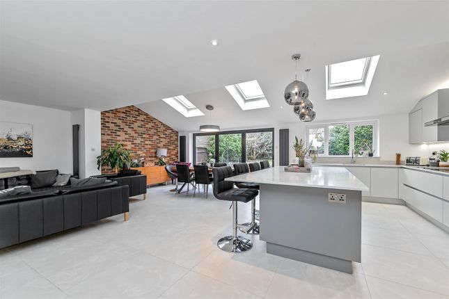 17a, Toulmin Drive, St. Albans photo 2