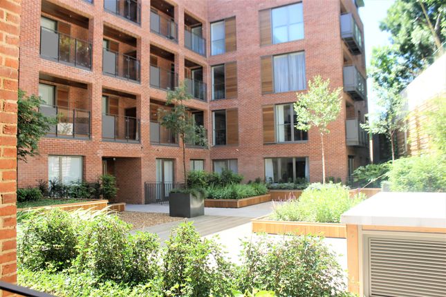 Duplex for sale in The Residence / Beaufort Court, 65 Maygrove Road, West Hampstead, London