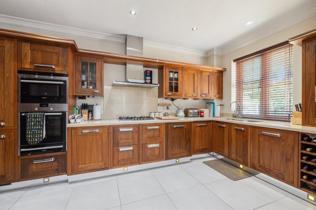 Apartment 3, Brockenhurst House,, Brockenhurst Road, Berkshire photo 3